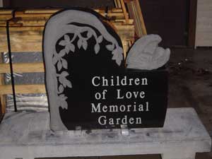 Plaques Monuments and Gravestones in Cheektowaga NY | Wagner Monuments